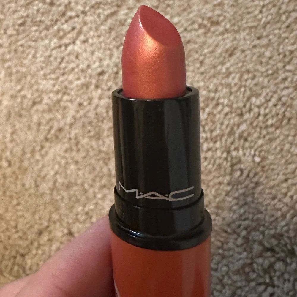 MAC Lipstick “Thrills” – Back to the Beach Collection 🌴 NIB | Limited Edition